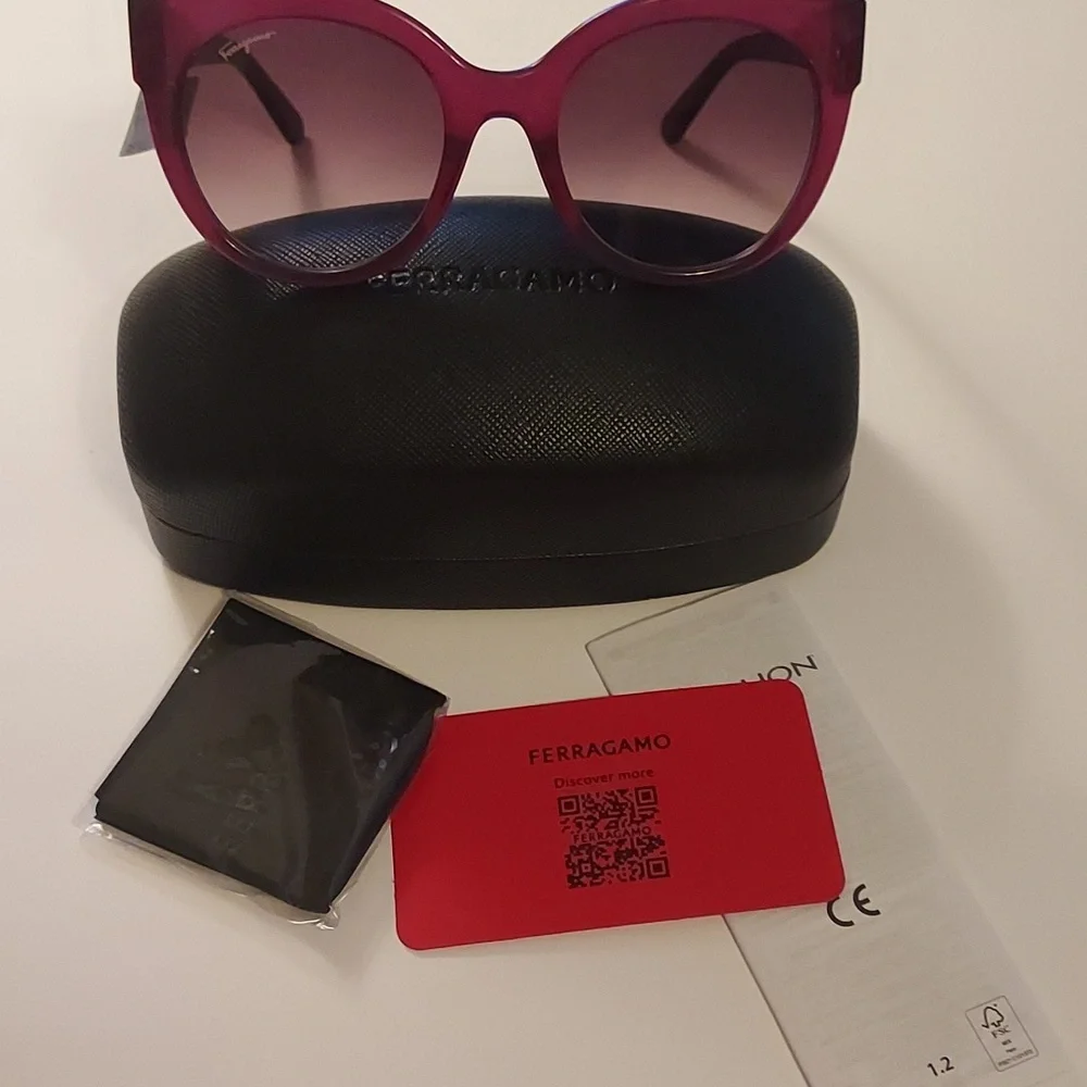 Salvatore Ferragamo ferragamo sunglasses